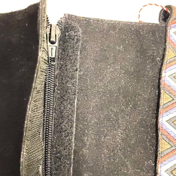 Farm Rio Tall Boot Lug Sole Black Tribal Ribbon MSRP $285 NWOT Sz 7 Vegan Suede - Picture 12 of 14